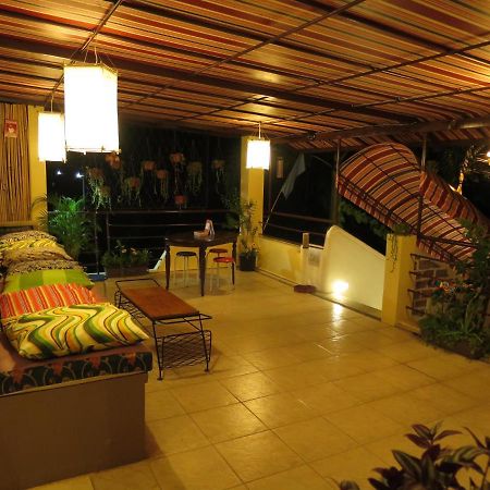 Gabby'S Bed & Breakfast Hotel Dumaguete City Bagian luar foto